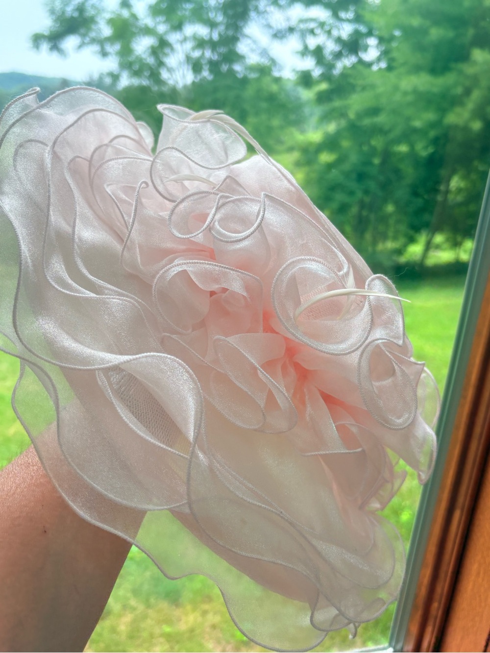 Vintage Sheer Ruffle Organza Fascinator Hat in Pale Pink Feathers Amazing - Picture 11 of 13